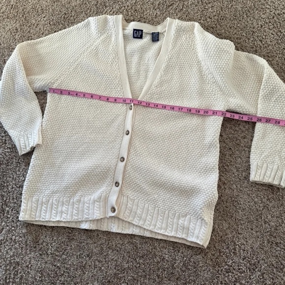 Vintage Gap Textured Cream Button Down Cardigan
Size Large - Picture 9 of 12